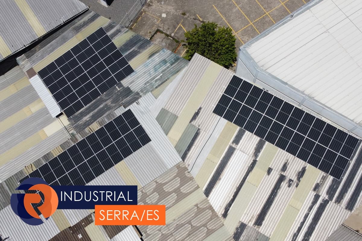 Sistema de energia solar instalado pela RealTec - Industrial em Carapina