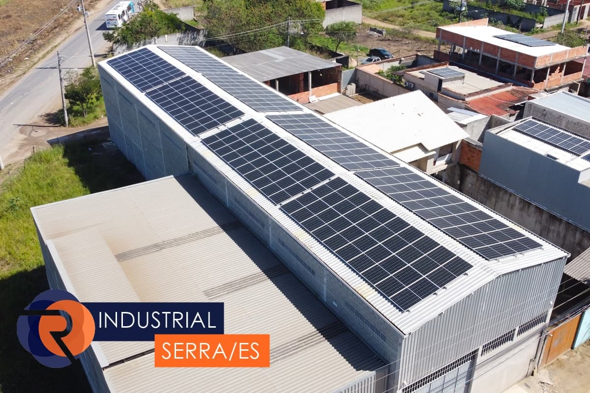 Sistema de energia solar instalado pela RealTec - Industrial em Porto Dourado