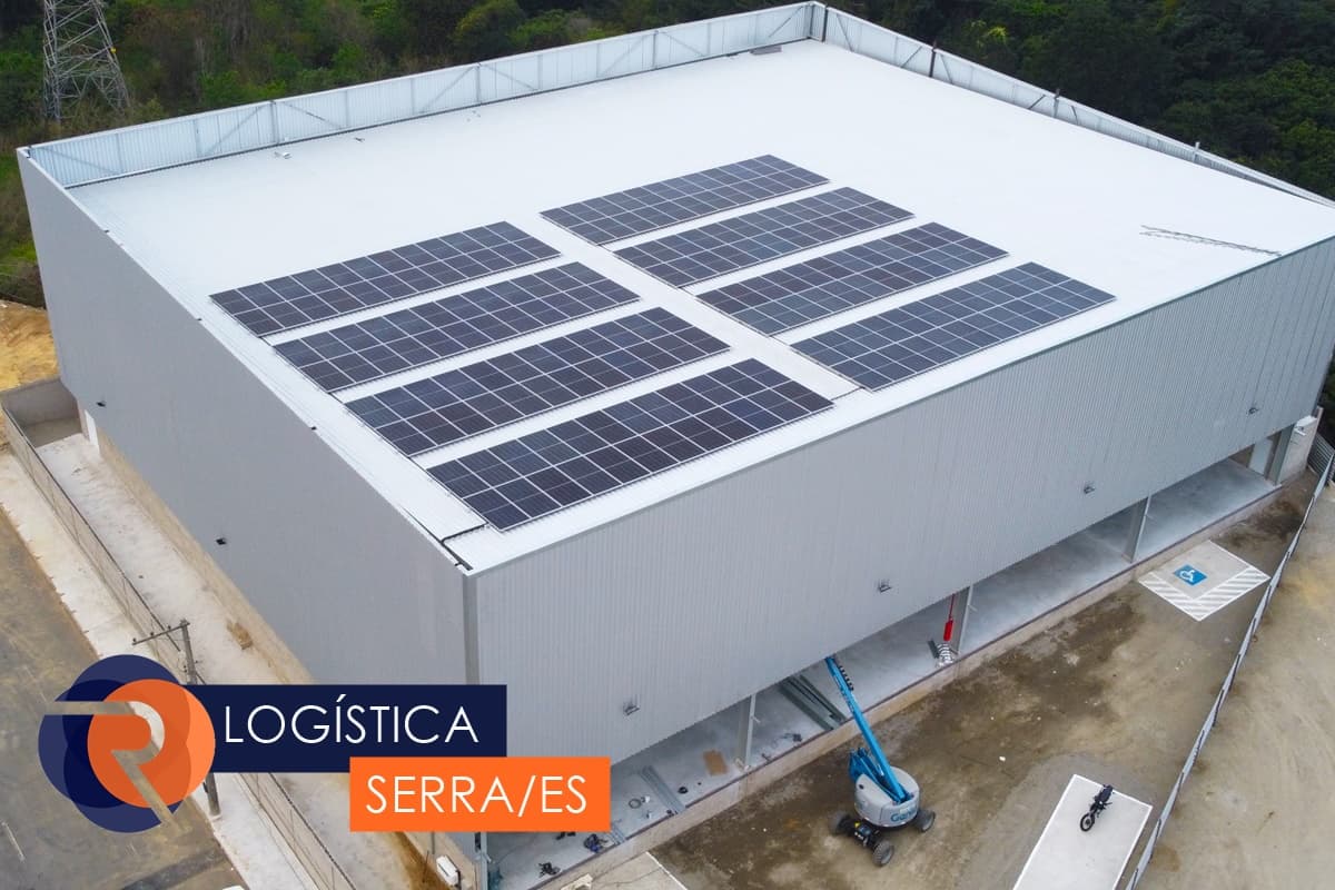Sistema de energia solar instalado pela RealTec - Logística em Civit II