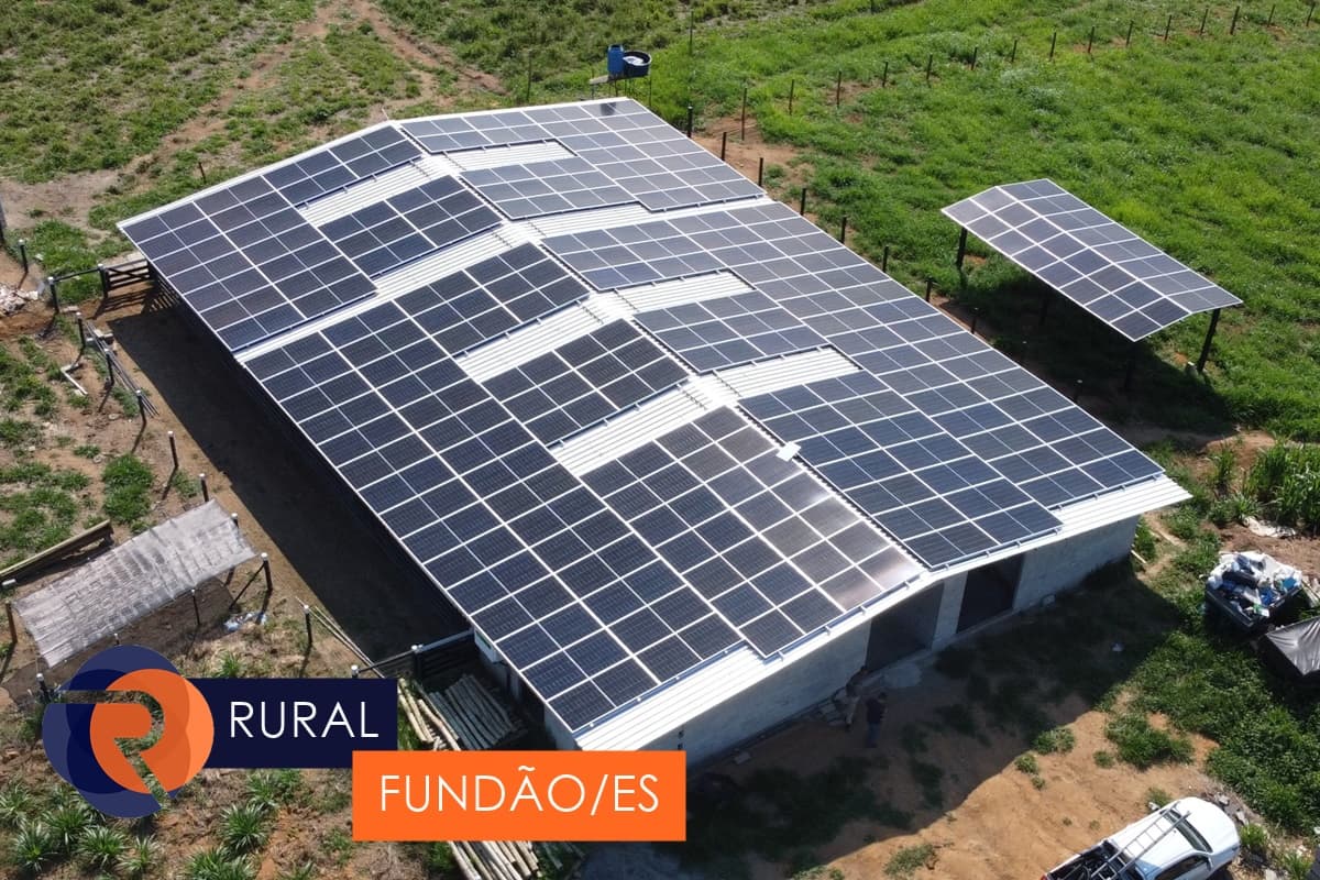 Sistema de energia solar instalado pela RealTec - Rural em Fundão